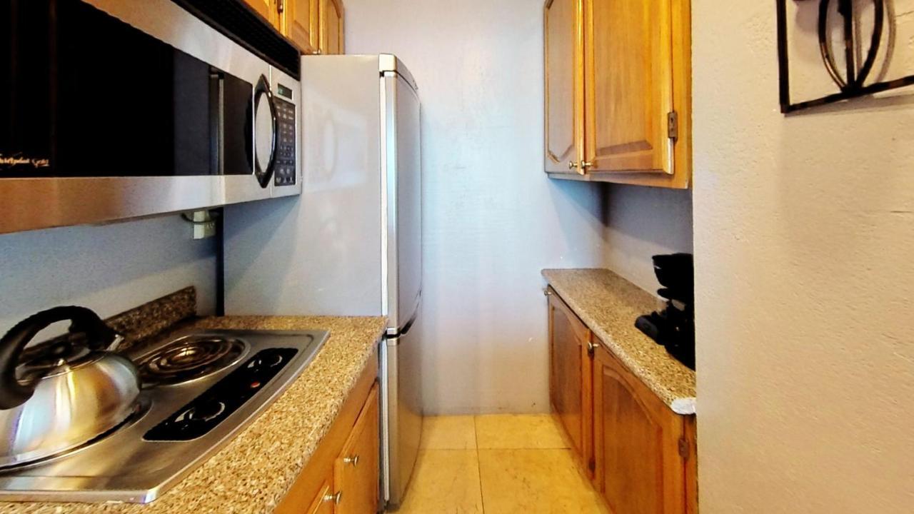 Castle 828 Oceanfront View With Balcony, Pool, Tennis, Beach Access And Free Parking! Miami Beach Extérieur photo
