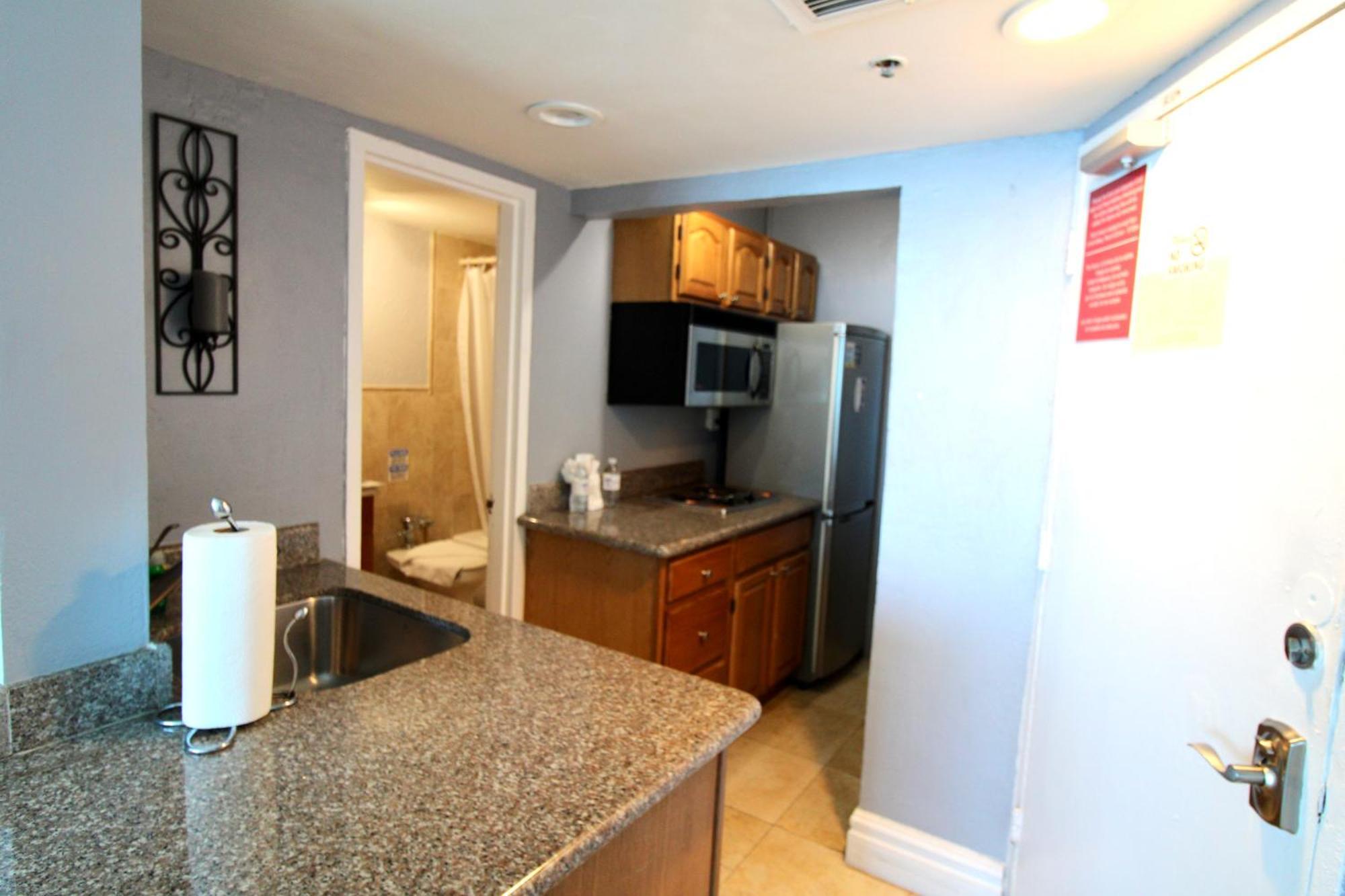 Castle 828 Oceanfront View With Balcony, Pool, Tennis, Beach Access And Free Parking! Miami Beach Extérieur photo