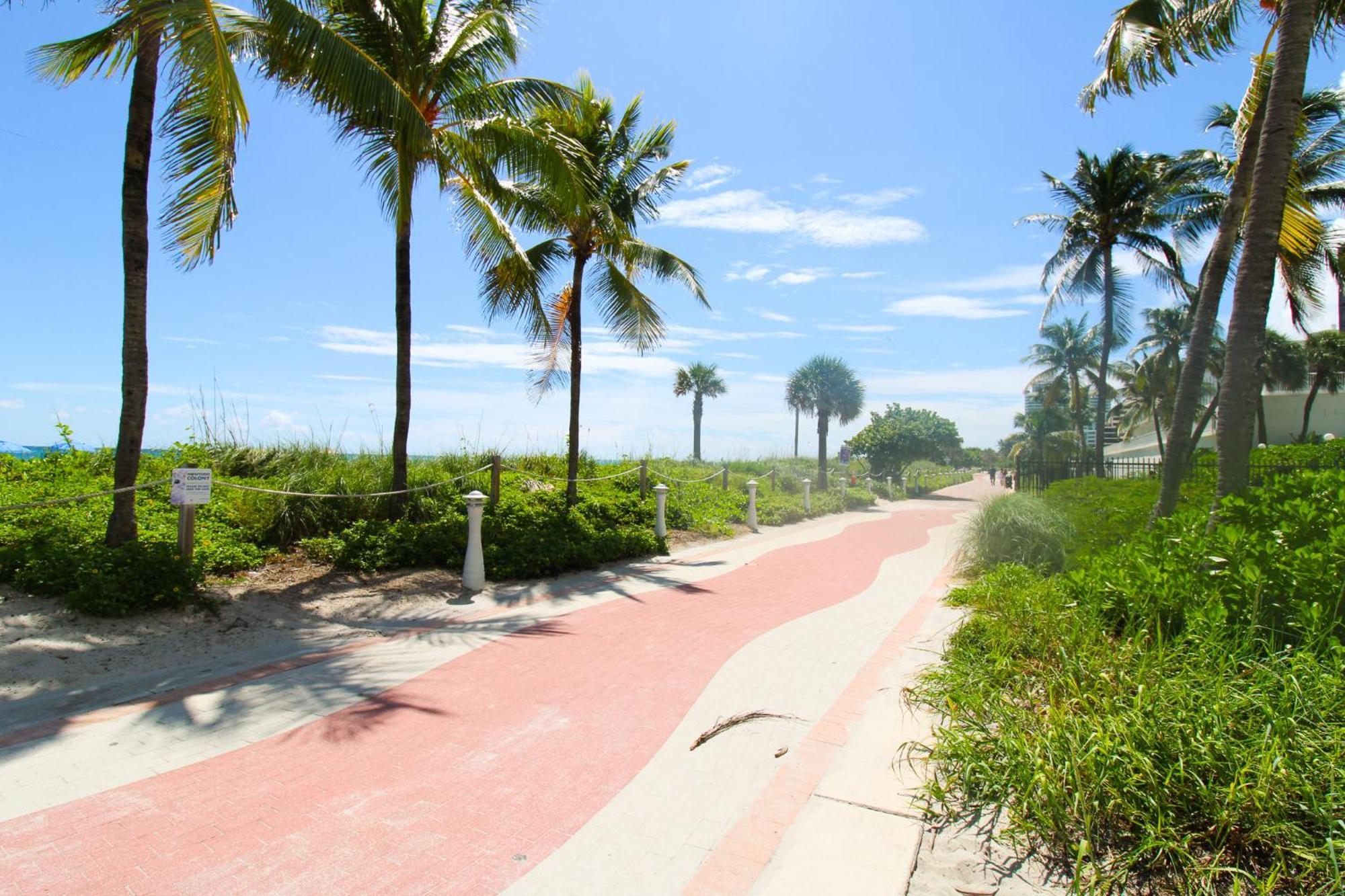 Castle 828 Oceanfront View With Balcony, Pool, Tennis, Beach Access And Free Parking! Miami Beach Extérieur photo